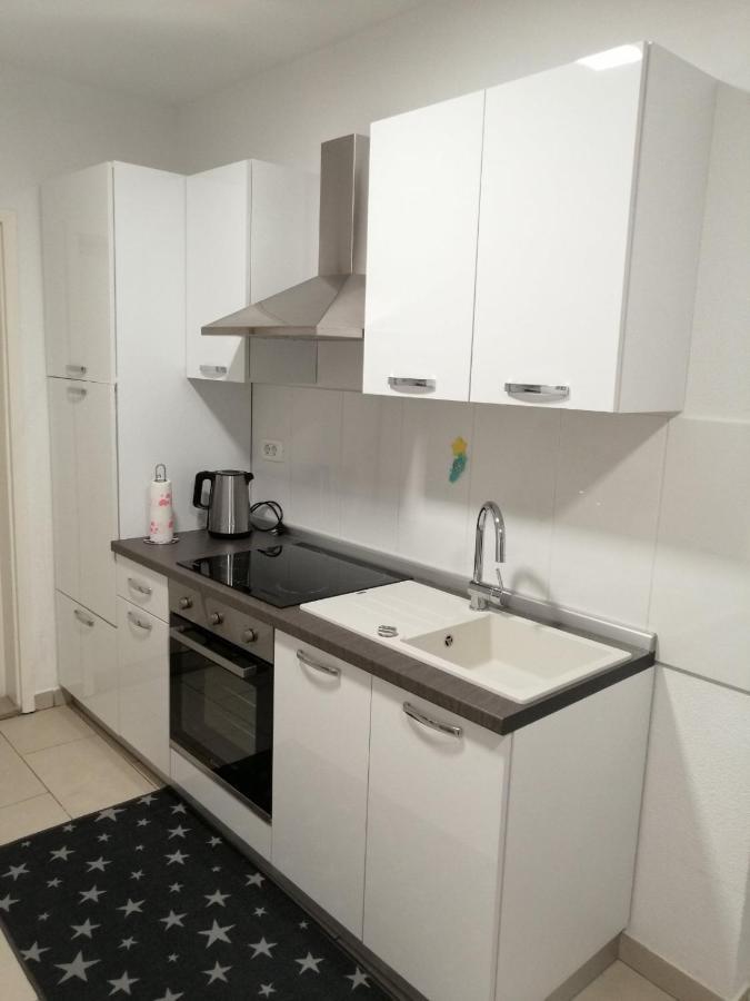 Apartment Tian Копер Екстериор снимка