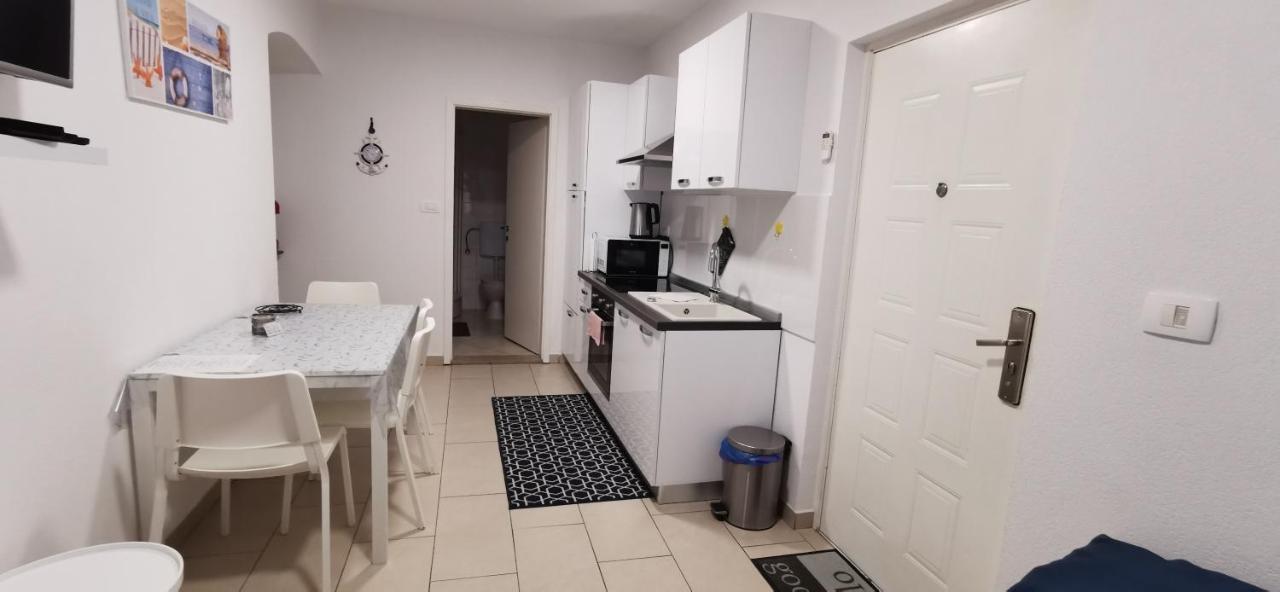 Apartment Tian Копер Екстериор снимка